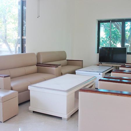 Hong Kong 2 Hotel Vinh Exterior photo