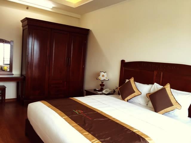 Hong Kong 2 Hotel Vinh Exterior photo